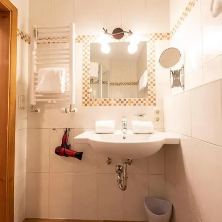 Loewenzahn Грайнау