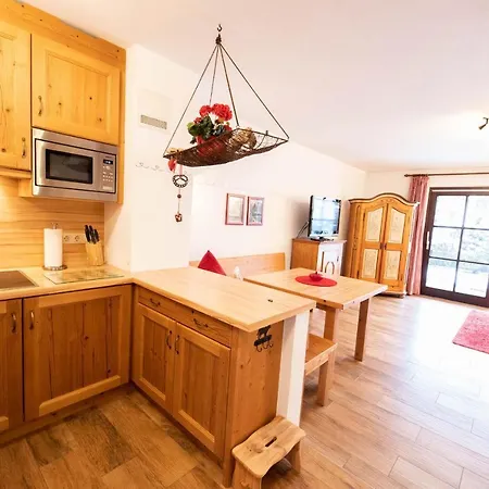 Loewenzahn Апартаменты *