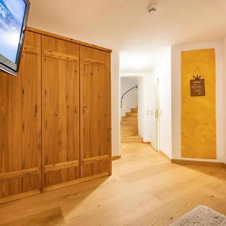 Апартаменты Loewenzahn Грайнау